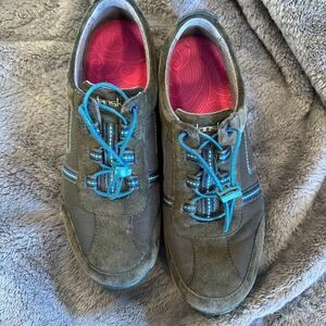 Dansko Women's Helen Fashion Sneaker EU40